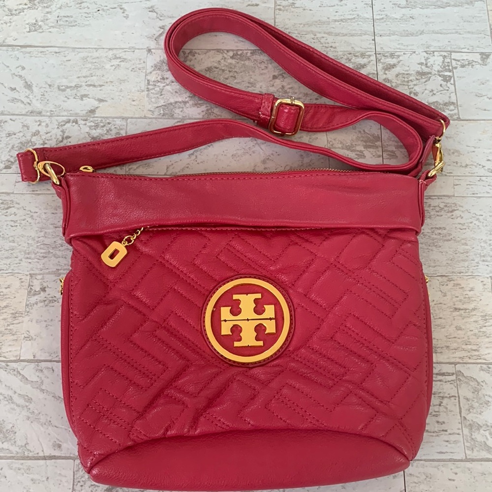 Tory Burch Quilted Logo Crossbody Purse in Berry Color